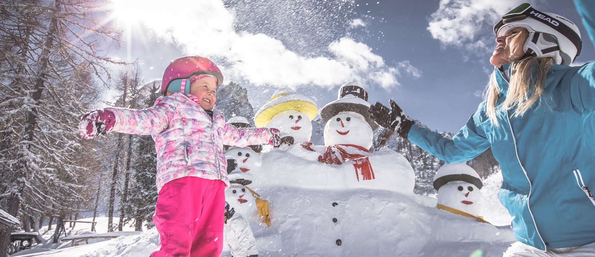 freizeit-winter-schneemannfamilie-01-m-kottersteger