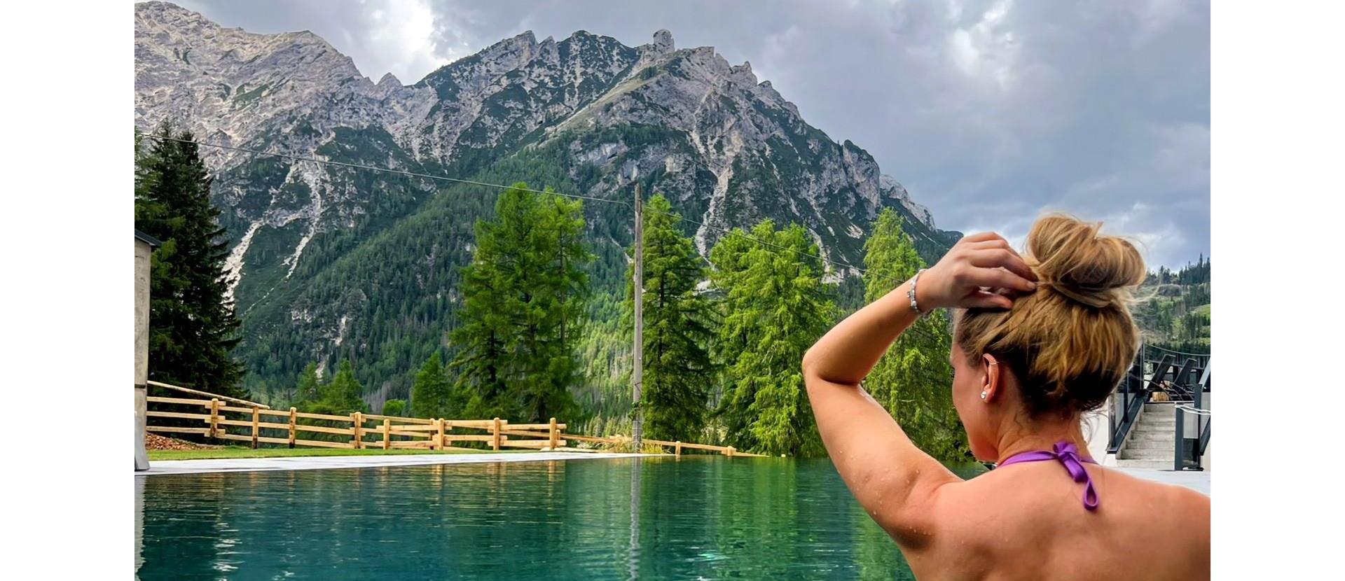 piscina-esterna-braies-outdoor-pool-prags-solepool-ausenschwimmbad[2]